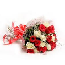 Red & White Roses Bunch delivery in Noida