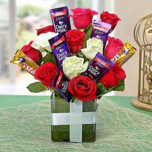 Chocolate Rose Arrangementdelivery in Noida