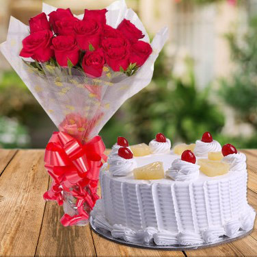 Bunch of Red Roses & Pineapple Cake