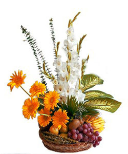 Arrangement of Glads and gerbera with Mix Fruits 2kg
